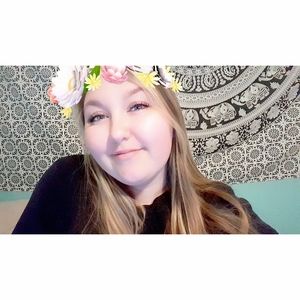 Meet your Posher, Casey